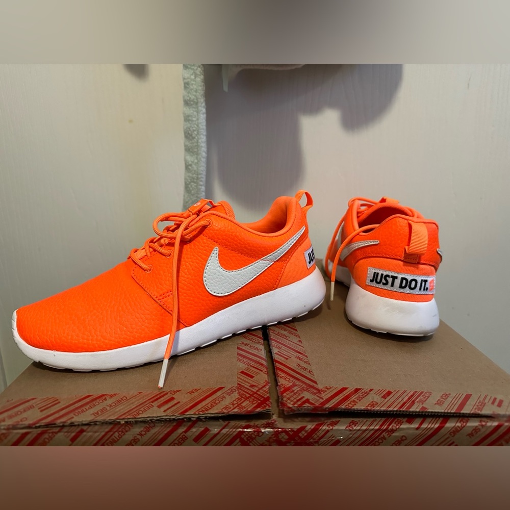 Nike Roshe One PRM Women’s shoes